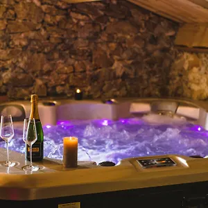 Ferme Avec Jacuzzi Et Sauna Hébergement de vacances Lanarce