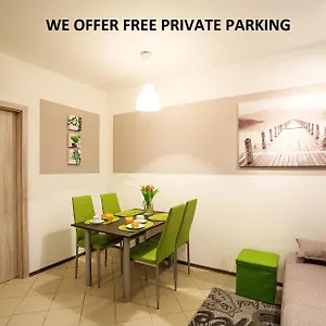  Apartment Sweet With Free Private Parking