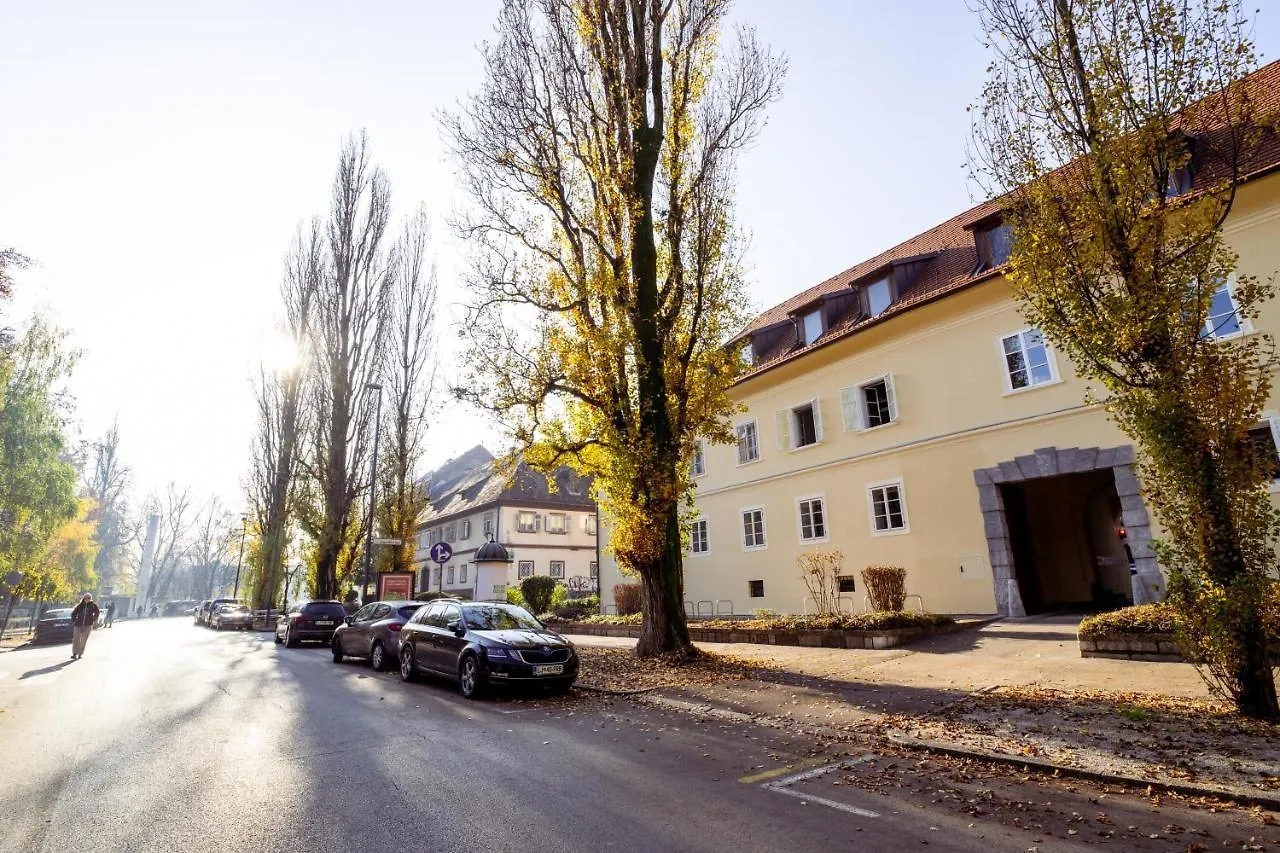 Apartment Central Oasis-With Parking Ljubljana